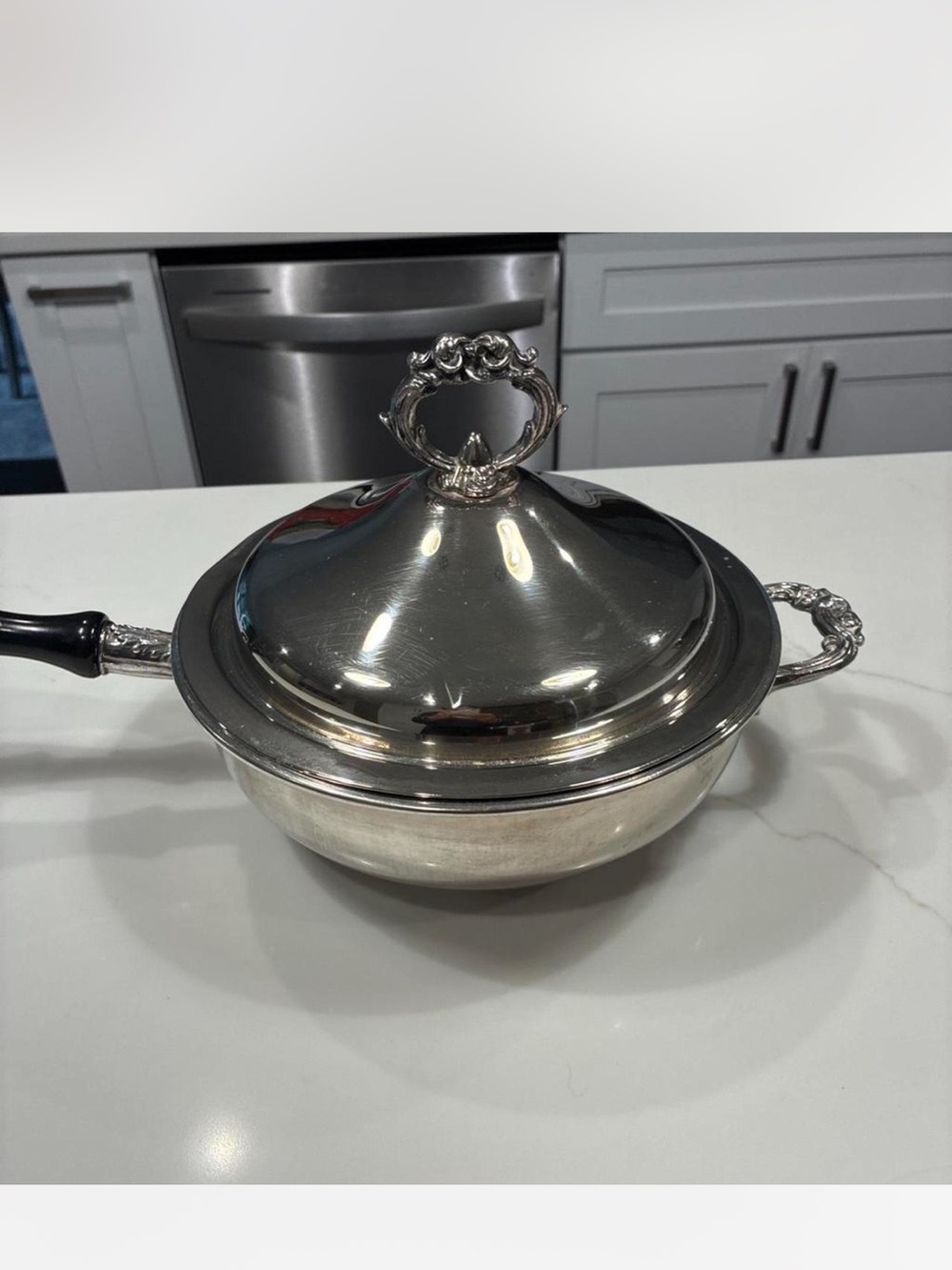 Vintage Silver-Tone Covered Serving Pan with Black Handle - Picture 4 of 4